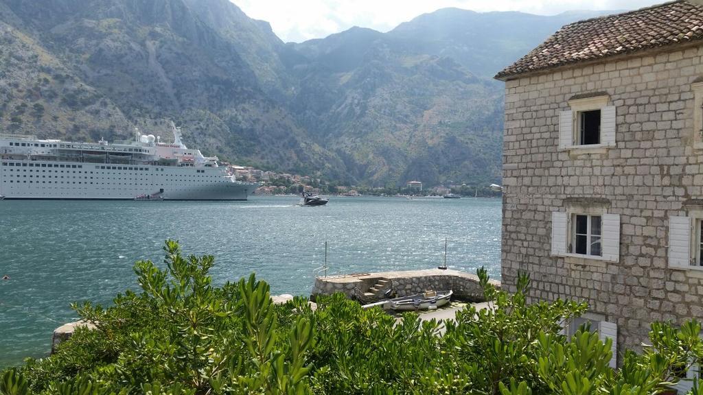 Seven Hills Duplex Eco-Cottage Kotor Exterior foto